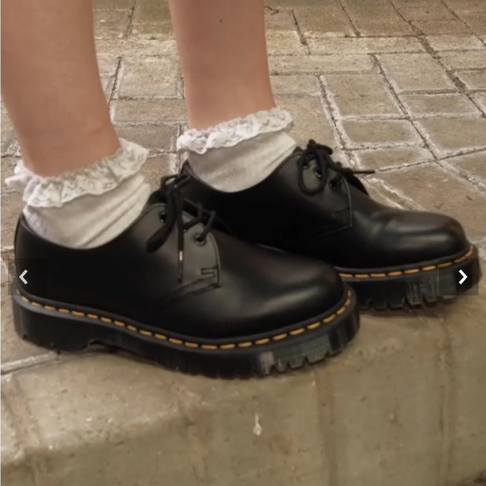 Dr. Martens - 1461 BEX SMOOTH LEATHER OXFORDS (SIZE 7)